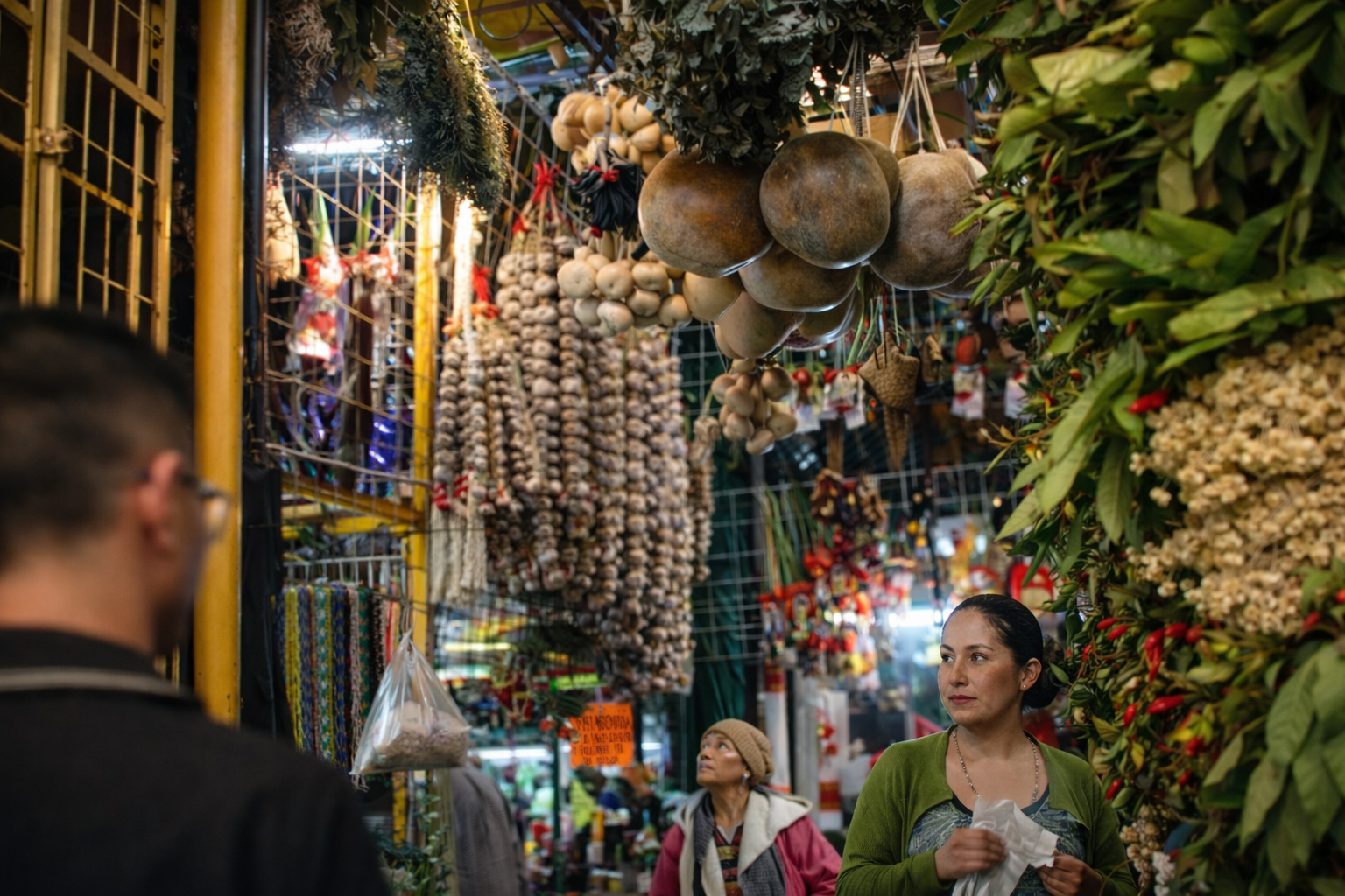 Tour El lado O-culto de Monterrey: Cantinas, Mercado y Misticismo